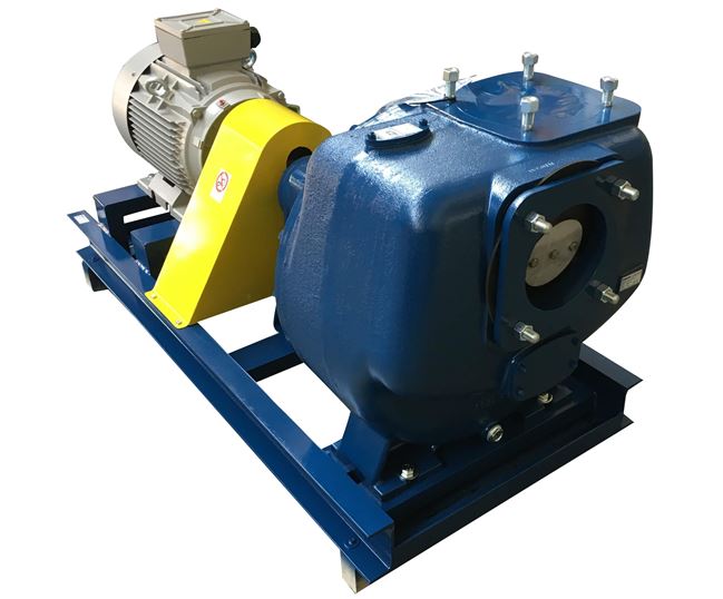 XR831 Self Priming Centrifugal Pump