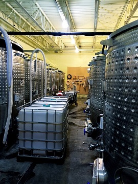 Decanting of Wine Tanks