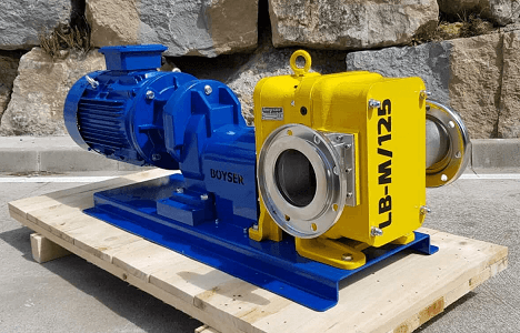 Rotary lobe pump for flocculant transfer in waste water treatment system