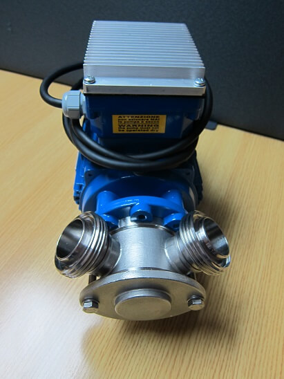 Food grade variable speed flexible impeller pump for milk transfer at a dairy farm